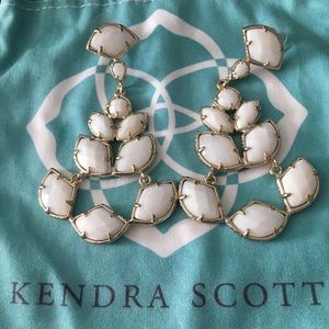 VGUC vintage and rare White MOP Daphney earrings